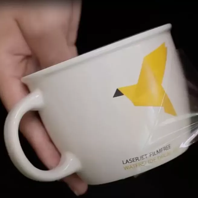 Rouleau pour décalcomanie - 18 et 35 microns - 50cm x 50m Rouleau pour décalcomanie - 18 et 35 microns - 50cm x 50m