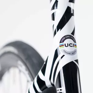 Rouleau pour décalcomanie - 18 et 35 microns - 50cm x 50m Rouleau pour décalcomanie - 18 et 35 microns - 50cm x 50m