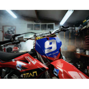 TITAN SLICK SILVER - Vinyle polymère chromé argenté super High Tack Airflow TITAN SLICK SILVER - Vinyle polymère chromé argenté super High Tack Airflow